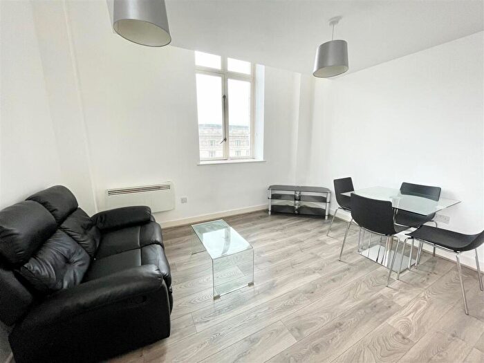 2 Bedroom Apartment To Rent In The Strand, Liverpool, L2