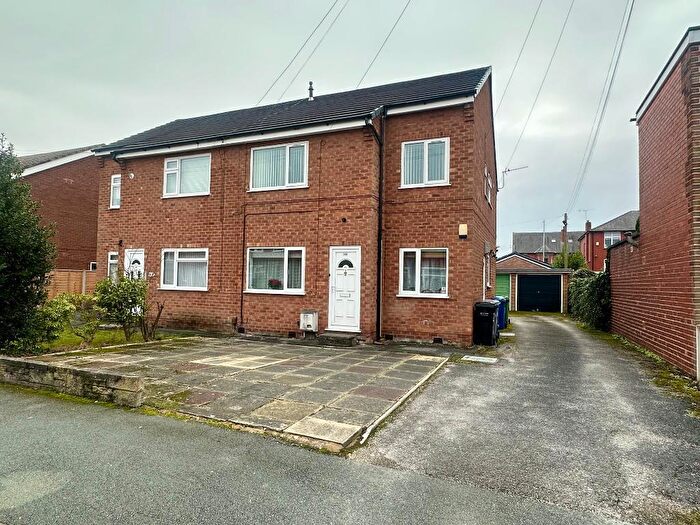 2 Bedroom Flat To Rent In Hayburn Road, Offerton, Stockport, SK2