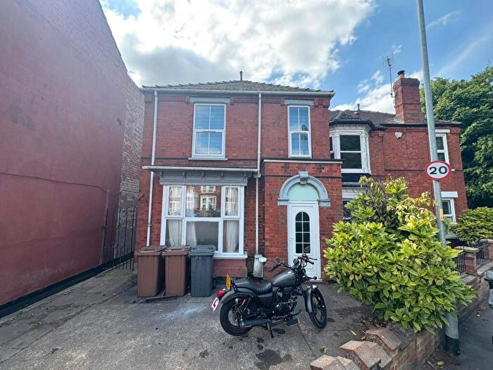 6 Bedroom Semi-Detached House For Sale In West Parade, Lincoln, Lincolnshire, LN1