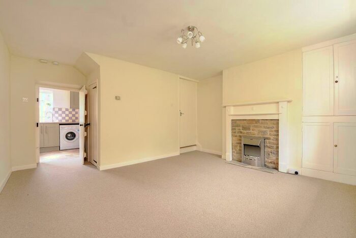 2 Bedroom Cottage To Rent In Kidlington, Oxford, OX5
