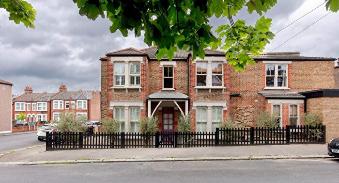 4 Bedroom End Of Terrace House For Sale In Nyon Grove, London, SE6