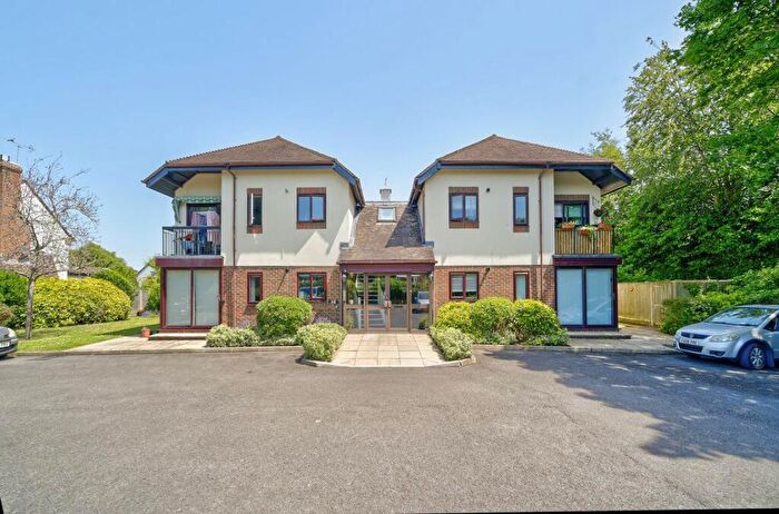 2 Bedroom Flat To Rent In Bentworth, Barnham Road, PO22