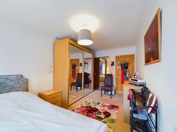 1 Bedroom Flat For Sale In Millburn Court, Perth, PH2