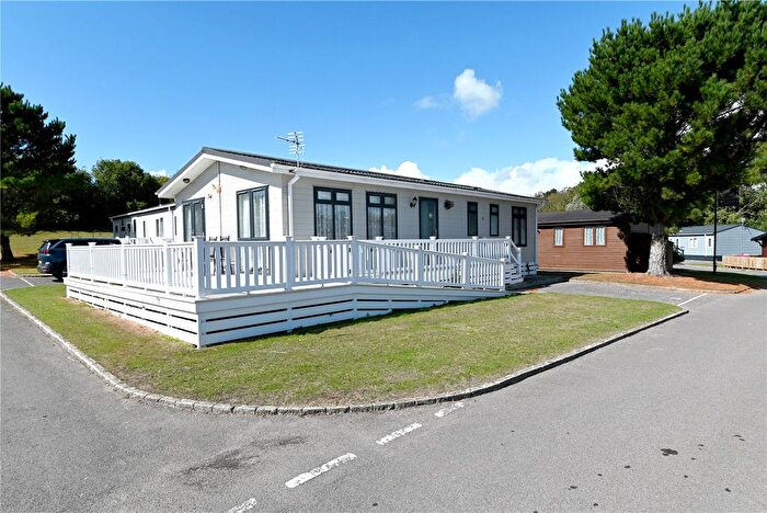 3 Bedroom Mobile/park Home For Sale In Amberwood, Shorefield Country Park, Downton, Hampshire, SO41