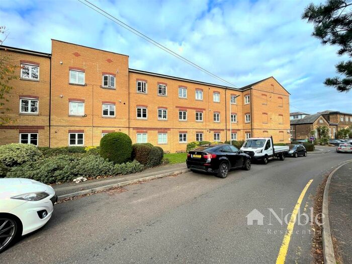 Apartment To Rent In Kidman Close, Gidea Park, Romford, RM2