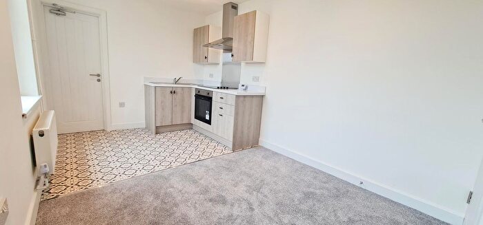 1 Bedroom Flat To Rent In Pontardulais Road, Gorseinon, Swansea, SA4