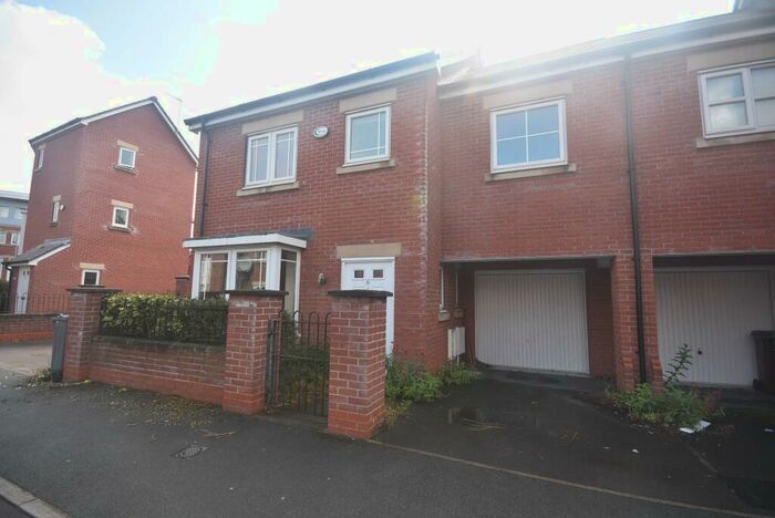 5 Bedroom Semi-Detached House To Rent In Pickering Street, Hulme, Manchester, ., M15