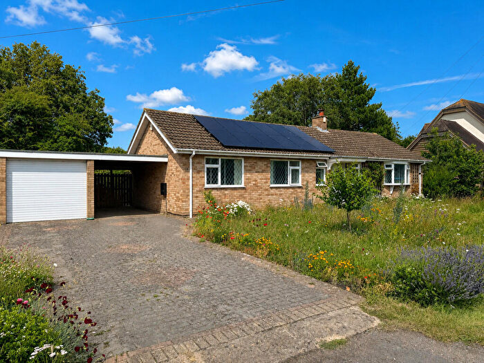 3 Bedroom Detached Bungalow For Sale In Mill Lane, Langford, SG18