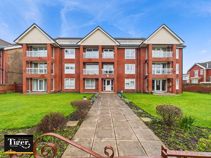 2 Bedroom Flat For Sale In Lytham Road, Blackpool, FY4