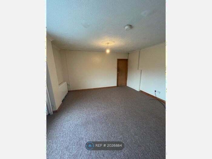 2 Bedroom Flat To Rent In Ivydene, Whitland, SA34