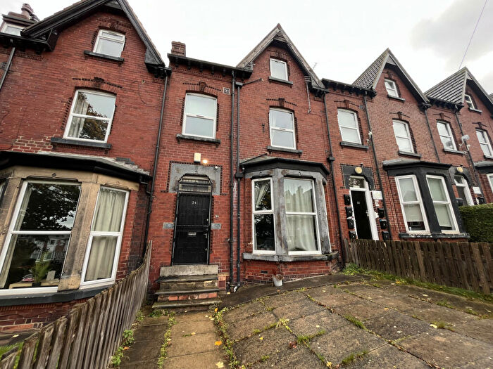 8 Bedroom Terraced House To Rent In Kelso Road, Leeds, West Yorkshire, LS2