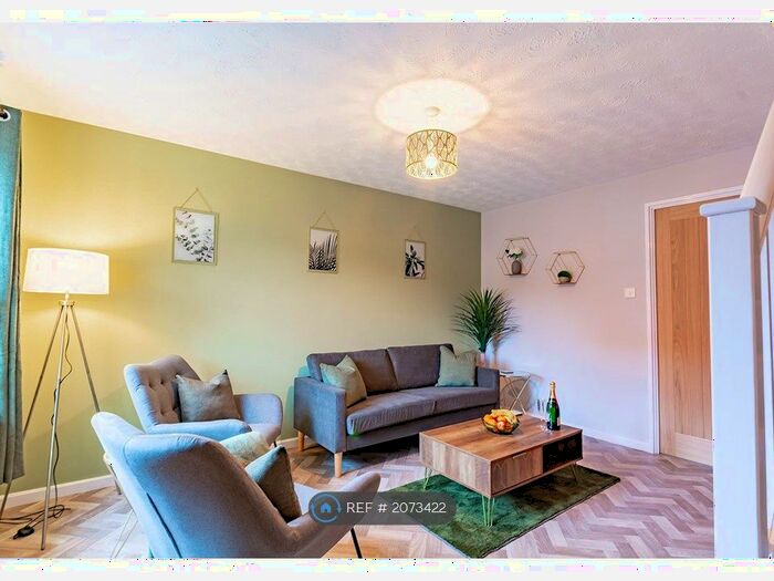 2 Bedroom End Of Terrace House To Rent In Goldcrest Road, Nottingham, NG6