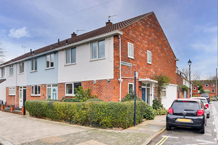 4 Bedroom End Of Terrace House For Sale In St Nicholas Street, Old Portsmouth, PO1