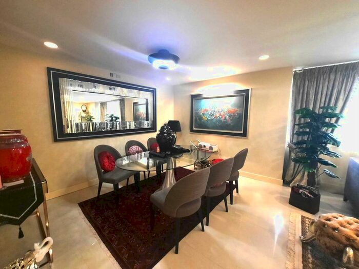 3 Bedroom Flat To Rent In The Quadrangle, London, W2