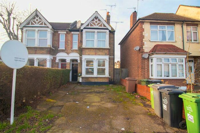 2 Bedroom Flat To Rent In Chingford Mount Road, London, E4