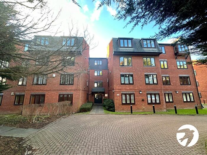 1 Bedroom Flat For Sale In Burnt Ash Hill, London, SE12