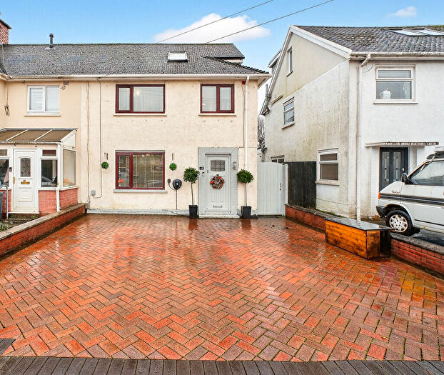 3 Bedroom End Of Terrace House For Sale In Heol Dyfed, Heath, Cardiff, CF14