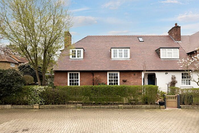 3 Bedroom Property For Sale In Parkstead Road, Putney, SW15