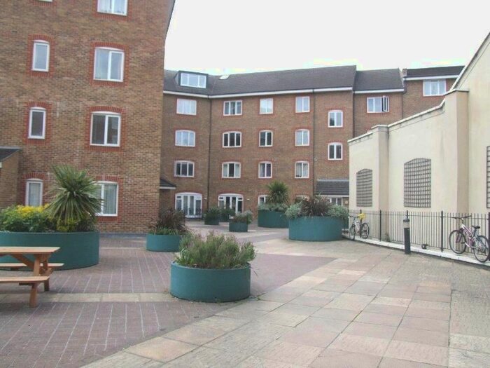 1 Bedroom Flat To Rent In Church Road, London, W3