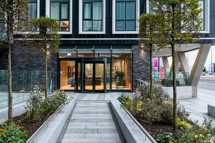 2 Bedroom Flat To Rent In Strand Street, Liverpool, L1