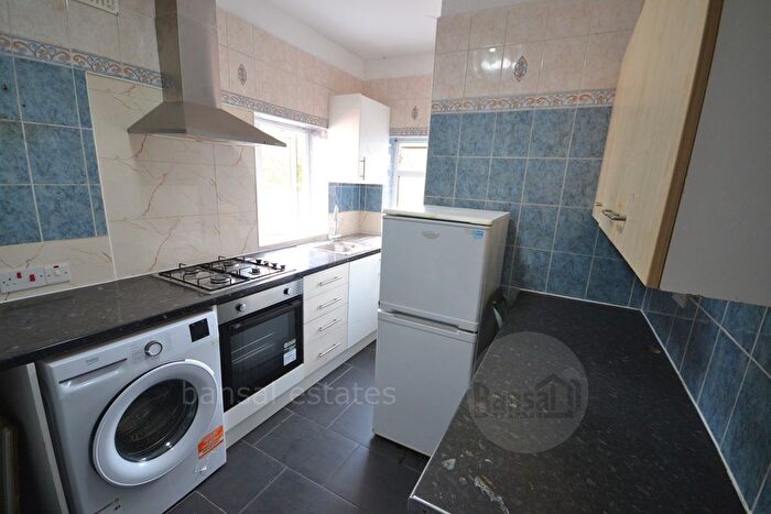 3 Bedroom Flat To Rent In Stoney Stanton Road, CV1