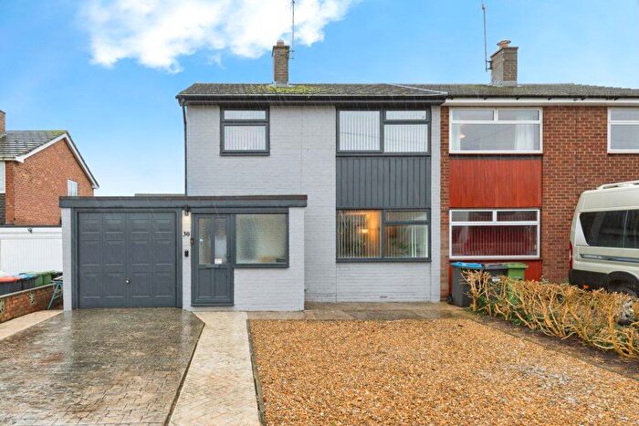 3 Bedroom Semi-Detached House For Sale In Little Linford Lane, Newport Pagnell, MK16