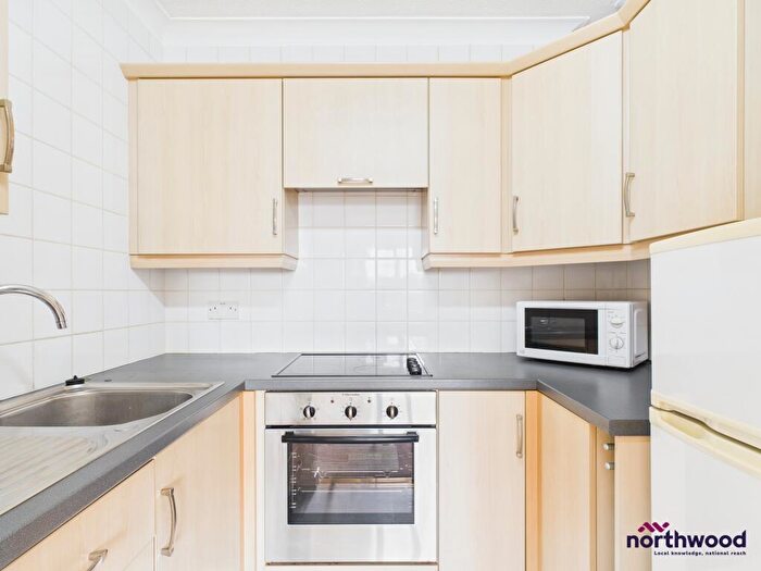 1 Bedroom Flat To Rent In The Avenue, Eastbourne, BN21