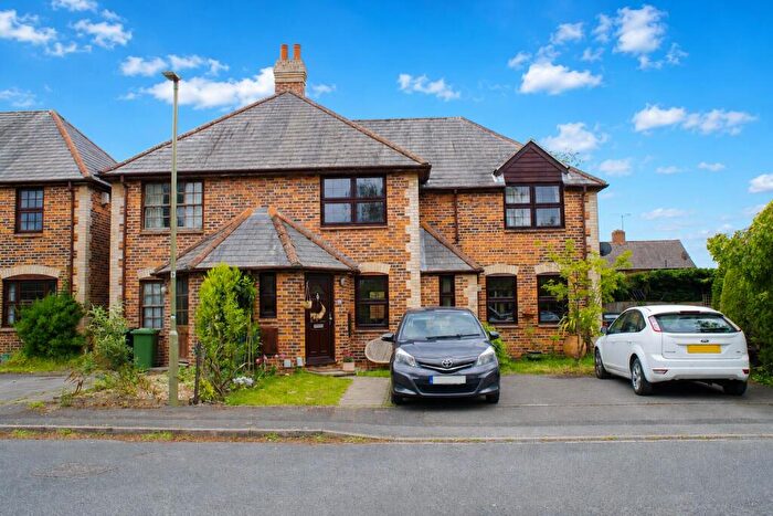 2 Bedroom Terraced House For Sale In Atwell Close, Wallingford, OX10