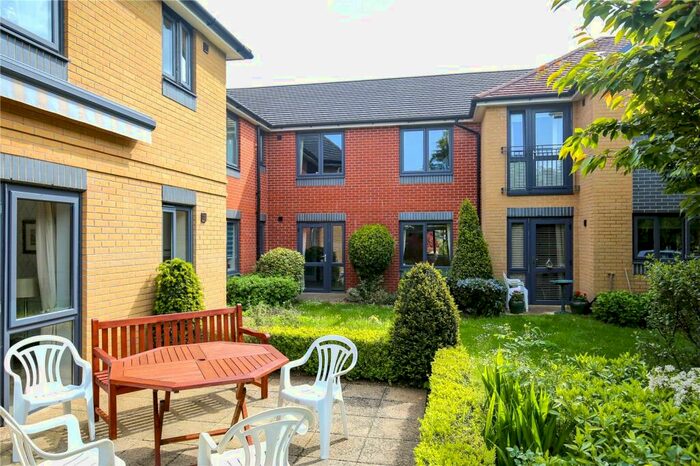 1 Bedroom Apartment To Rent In Henleaze Terrace, Bristol, BS9