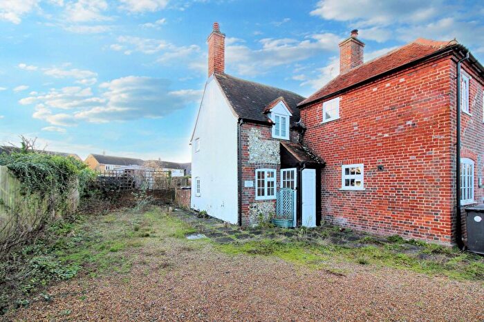2 Bedroom Cottage For Sale In Gable End Cottage Hampden Road, Speen, HP27
