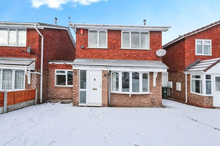 4 Bedroom Detached House For Sale In Law Close, Tividale, Oldbury, B69