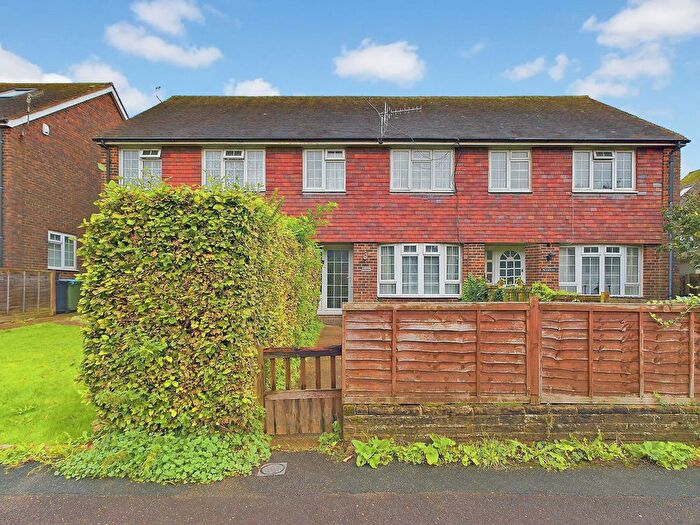 3 Bedroom Terraced House For Sale In Horsham Road, Findon Village, BN14