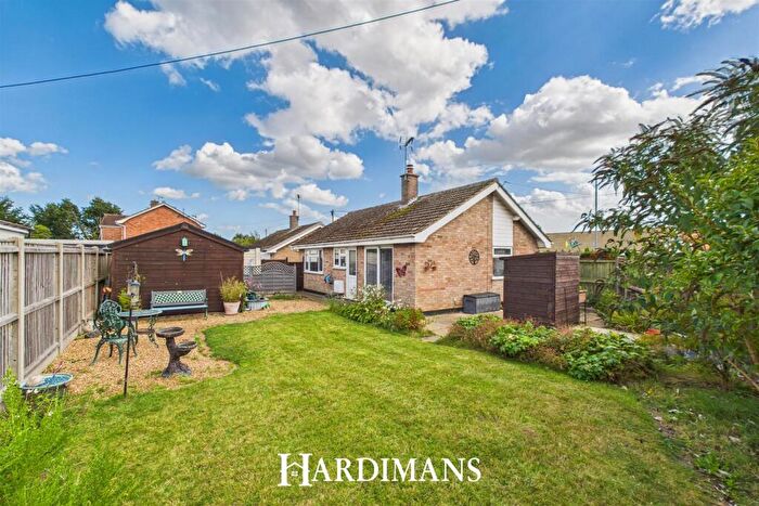 2 Bedroom Detached Bungalow For Sale In Munnings Close, Carlton Colville, Lowestoft, NR33