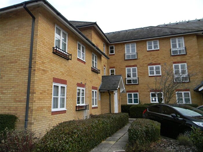 2 Bedroom Flat To Rent In Alsford Wharf, Berkhamsted, HP4