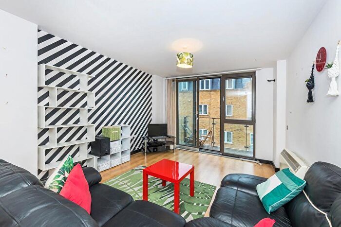 1 Bedroom Flat To Rent In Kelday Heights, Spencer Way, London, E1