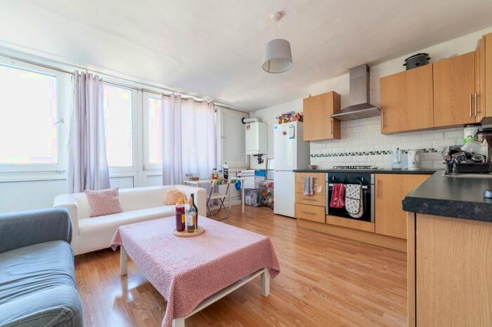 4 Bedroom Flat To Rent In Ibsley Gardens, London, SW15