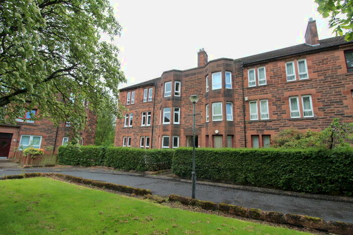 3 Bedroom Flat To Rent In Glencoe Place, Anniesland, G13