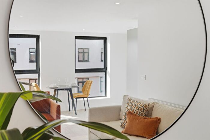 1 Bedroom Flat For Sale In New Street, Aylesbury, HP20