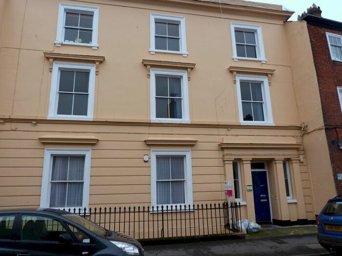 3 Bedroom Flat To Rent In St. Peter Street, Tiverton, EX16