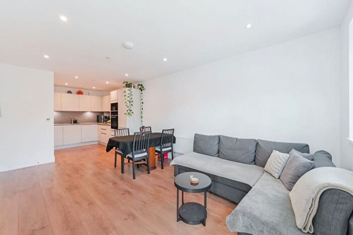 1 Bedroom Flat For Sale In Eden Place, Oxted, RH8