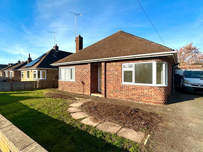 3 Bedroom Detached Bungalow To Rent In Hillward Close, Peterborough, PE2
