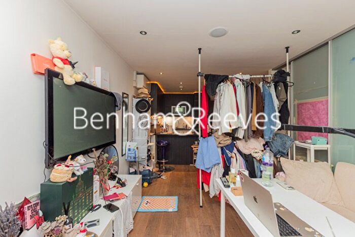 1 Bedroom Flat To Rent In Townmead Road, Imperial Wharf, SW6