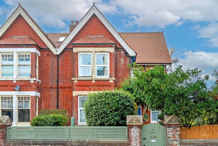 Studio For Sale In Arundel Road, Littlehampton, BN17