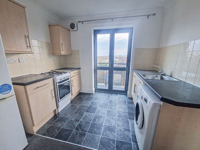1 Bedroom Flat To Rent In Petal Court, A St Martins Avenue, Du, Uk, E6