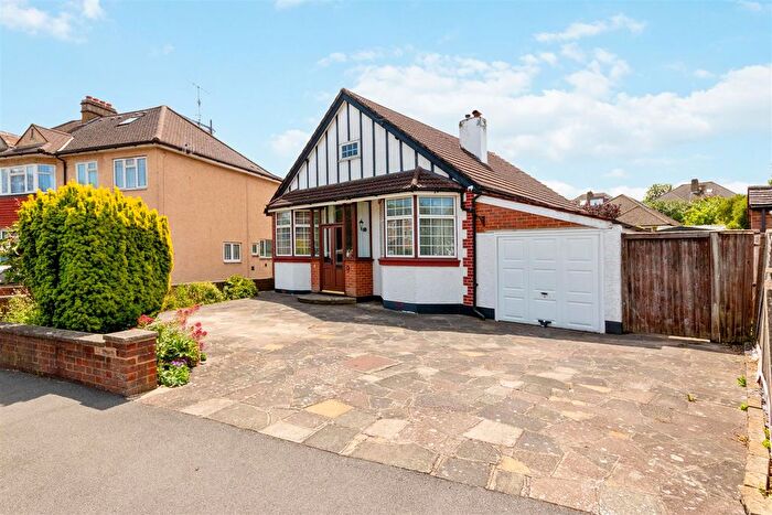 3 Bedroom Bungalow For Sale In Wandle Road, Morden, SM4