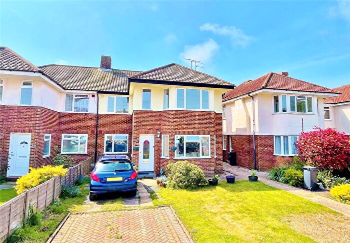 3 Bedroom Flat For Sale In Ardingly Drive, Goring-by-Sea, Worthing, West Sussex, BN12