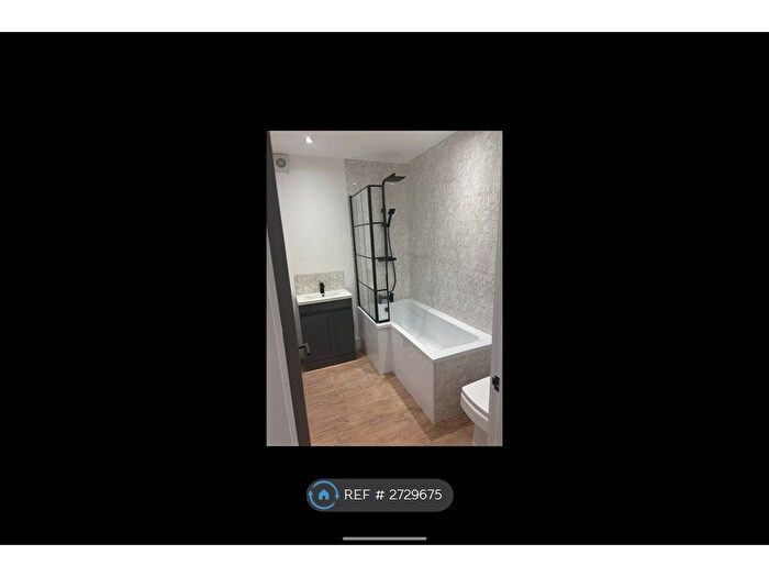 1 Bedroom Flat To Rent In Chantry Lane, Grimsby, DN31