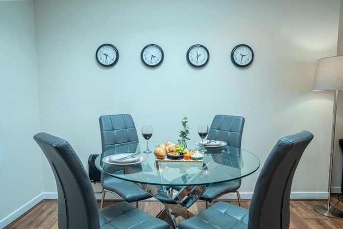 1 Bedroom Apartment To Rent In Fenwick Street, Liverpool, Merseyside, L2