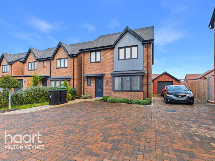 4 Bedroom Detached House For Sale In Rambouillet Drive, Milton Keynes, MK8