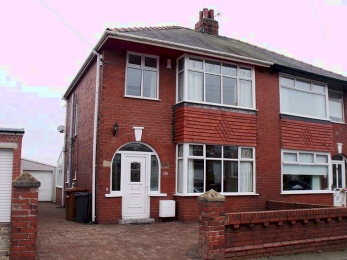 3 Bedroom Semi-Detached House To Rent In Monks Vale Grove, Barrow-In-Furness, LA13